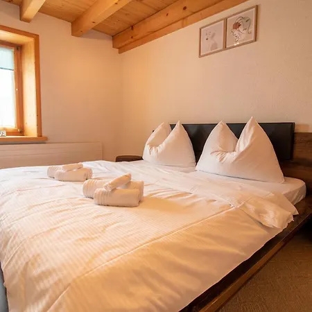 Penthouse Im Haus Padrun 公寓 阿罗萨