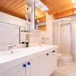 Zentrale Penthouse Im Haus Padrun